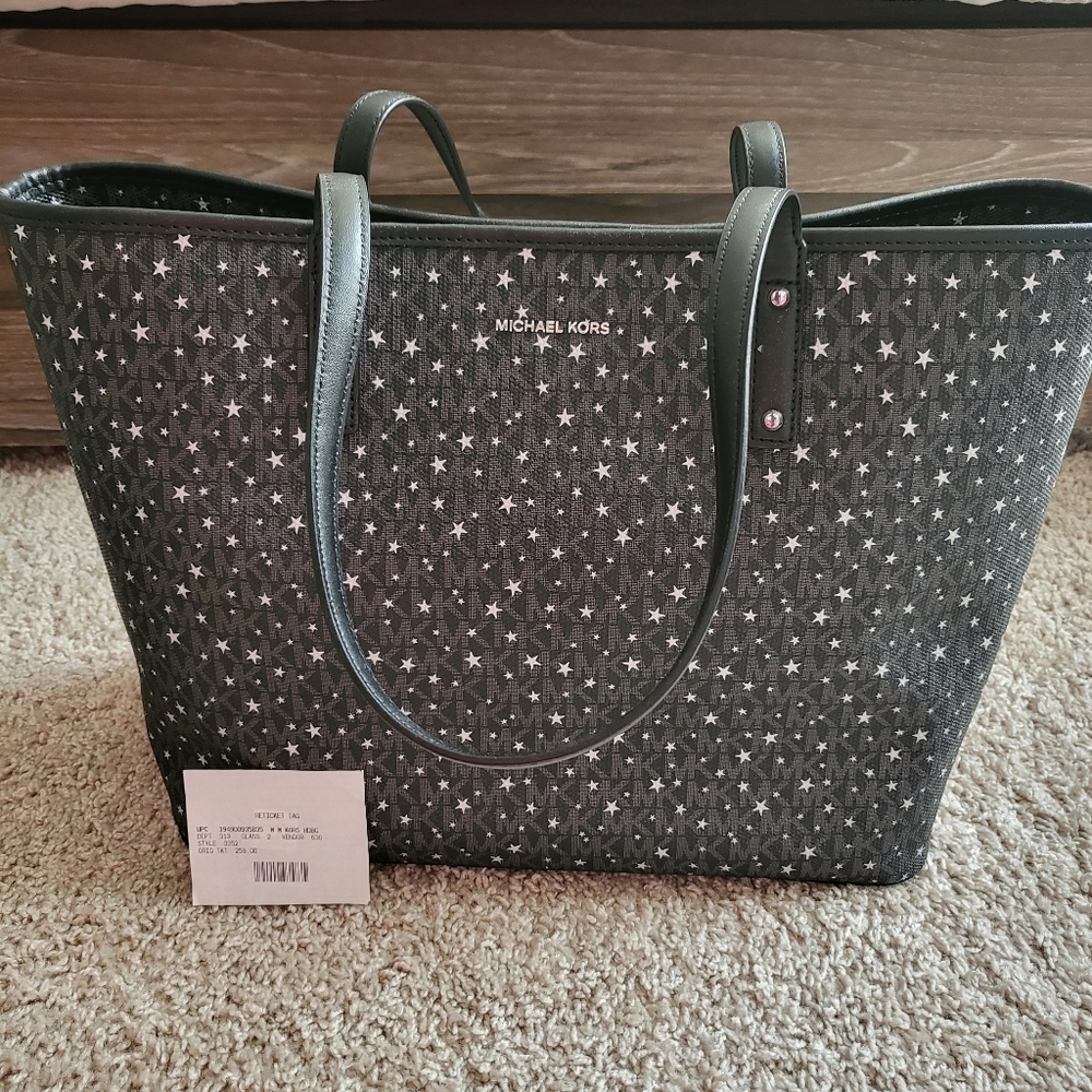 Brand new Michael kors pocketbook